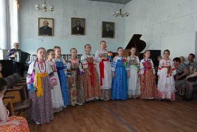 Детский фольклорный ансамбль "Росинки" Детский фольклорный ансамбль "Росинки"