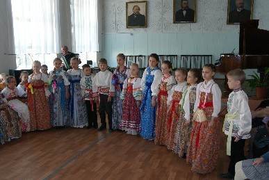 Детский фольклорный ансамбль "Родничок" Детский фольклорный ансамбль "Родничок"